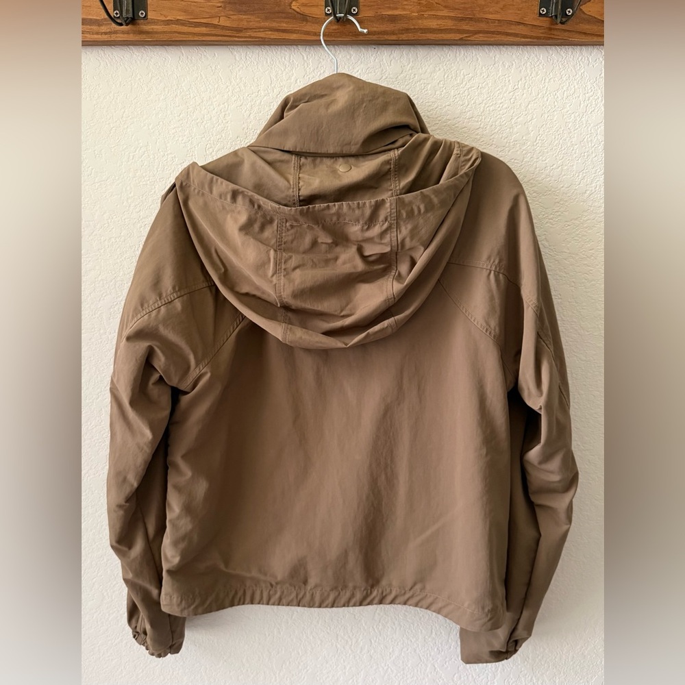lululemon Always Effortless Jacket in Khaki Brown - Picture 3 of 6